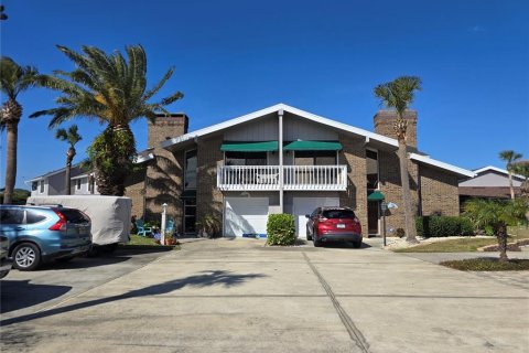 Casa en venta en New Smyrna Beach, Florida, 2 dormitorios, 134.99 m2 № 1556210 - foto 1