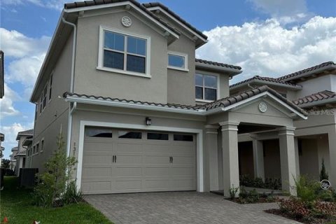 House in Orlando, Florida 5 bedrooms, 295.43 sq.m. № 2209713