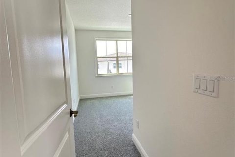 House in Orlando, Florida 5 bedrooms, 295.43 sq.m. № 2209713 - photo 30