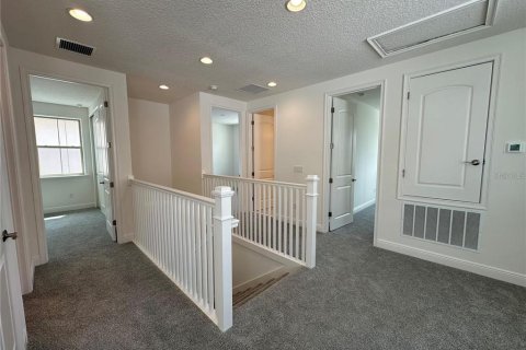 House in Orlando, Florida 5 bedrooms, 295.43 sq.m. № 2209713 - photo 29