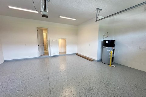 House in Orlando, Florida 5 bedrooms, 295.43 sq.m. № 2209713 - photo 26
