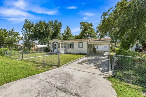 Casa en venta en Tampa, Florida, 4 dormitorios, 86.96 m2 № 2349256 - foto 2