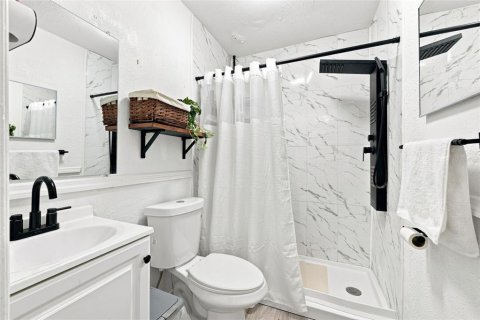Casa en venta en Tampa, Florida, 4 dormitorios, 86.96 m2 № 2349256 - foto 19