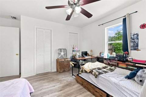 Casa en venta en Tampa, Florida, 4 dormitorios, 86.96 m2 № 2349256 - foto 18