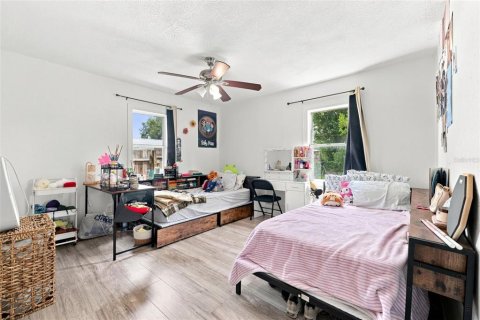 Casa en venta en Tampa, Florida, 4 dormitorios, 86.96 m2 № 2349256 - foto 17