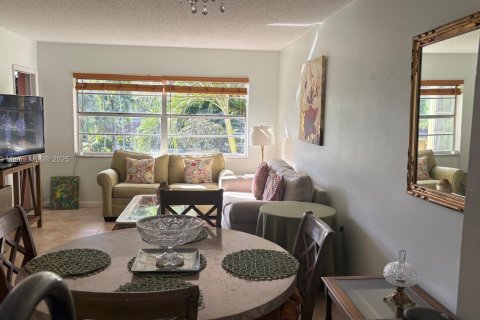 Купить кондоминиум в Лодердейл-Лейкс, Флорида 1 спальня, 63.55м2, № 1948767 - фото 4