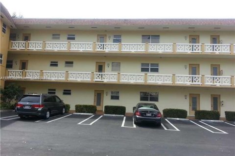 Купить кондоминиум в Лодердейл-Лейкс, Флорида 1 спальня, 63.55м2, № 1948767 - фото 13