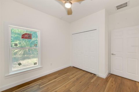 House in Saint Petersburg, Florida 3 bedrooms, 141.3 sq.m. № 2229170 - photo 26