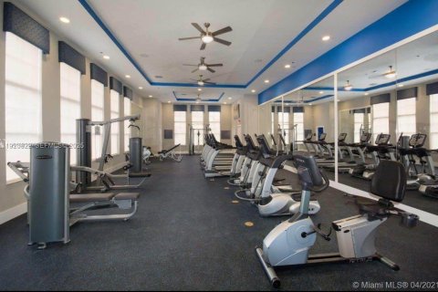 Immobilier commercial à louer à Miami, Floride: 214.79 m2 № 1982144 - photo 12