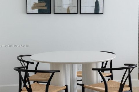 Снять в аренду кондоминиум в Майами, Флорида 2 спальни, 102.29м2, № 2031414 - фото 8