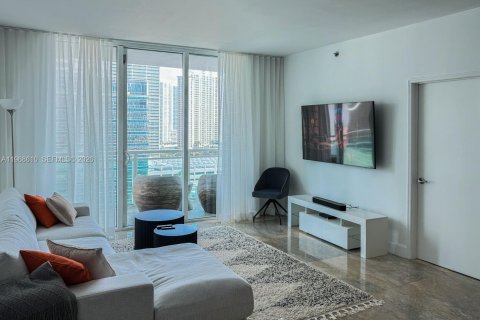 Снять в аренду кондоминиум в Майами, Флорида 2 спальни, 102.29м2, № 2031414 - фото 3