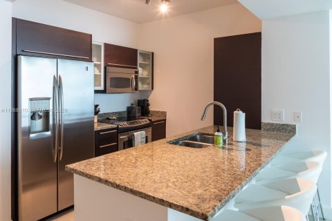 Снять в аренду кондоминиум в Майами, Флорида 2 спальни, 102.29м2, № 2031414 - фото 5