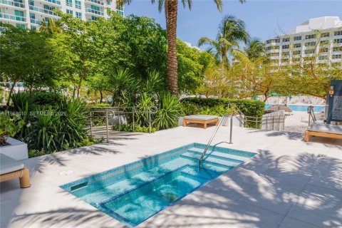 Снять в аренду кондоминиум в Майами, Флорида 2 спальни, 102.29м2, № 2031414 - фото 15