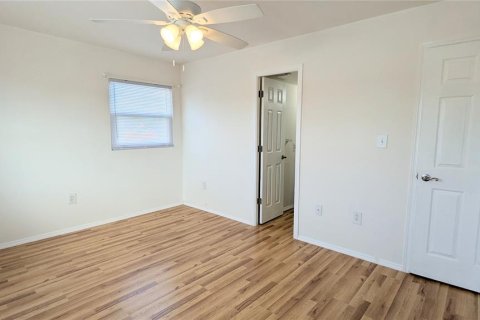 Condo in Port Charlotte, Florida, 2 bedrooms  № 2165956 - photo 19