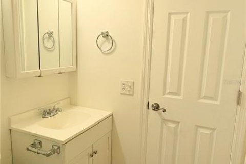 Condo in Port Charlotte, Florida, 2 bedrooms  № 2165956 - photo 25