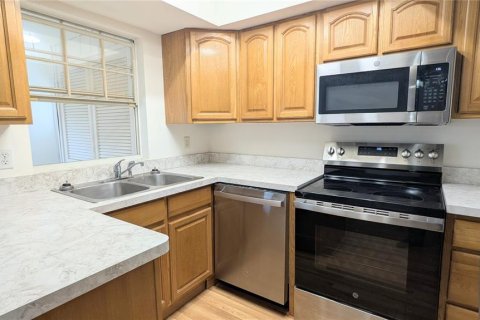 Condo in Port Charlotte, Florida, 2 bedrooms  № 2165956 - photo 9
