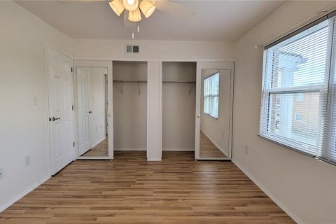Condo in Port Charlotte, Florida, 2 bedrooms  № 2165956 - photo 17