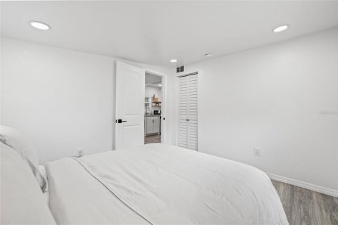 Casa en alquiler en Tampa, Florida, 2 dormitorios, 69.12 m2 № 1903332 - foto 20