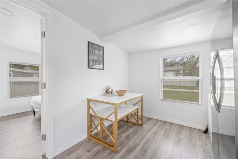 Casa en alquiler en Tampa, Florida, 2 dormitorios, 69.12 m2 № 1903332 - foto 15