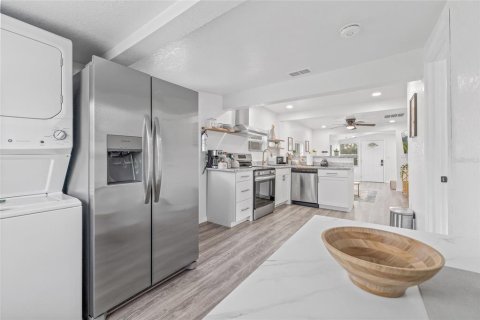 Casa en alquiler en Tampa, Florida, 2 dormitorios, 69.12 m2 № 1903332 - foto 17