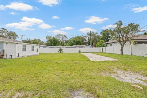 Casa en alquiler en Tampa, Florida, 2 dormitorios, 69.12 m2 № 1903332 - foto 27