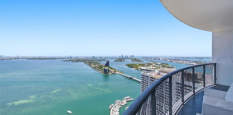 Condo in Miami, Florida, 2 bedrooms  № 2086325