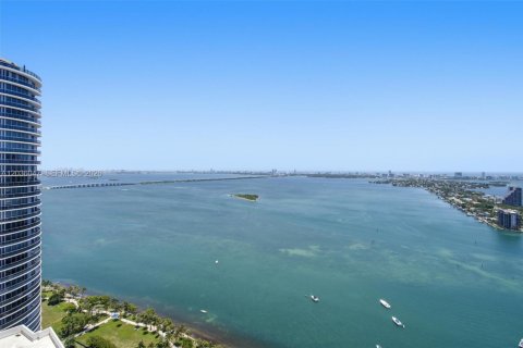 Condo in Miami, Florida, 2 bedrooms  № 2086325 - photo 27