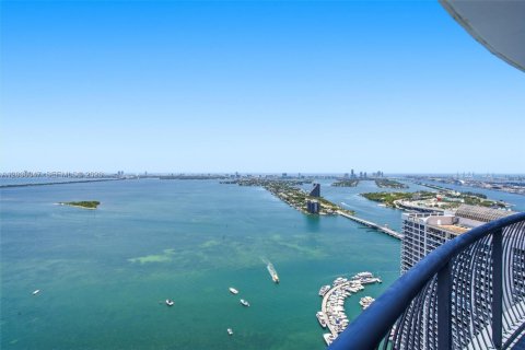 Condo in Miami, Florida, 2 bedrooms  № 2086325 - photo 25