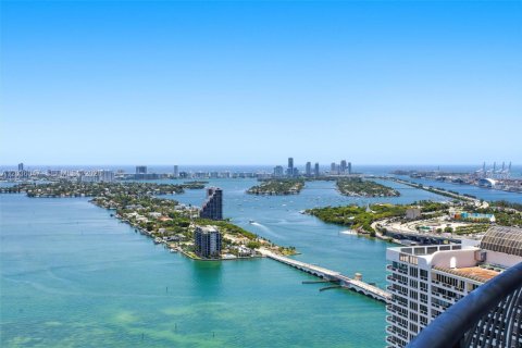 Condo in Miami, Florida, 2 bedrooms  № 2086325 - photo 26