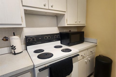 Condominio en venta en Fort Lauderdale, Florida, 1 dormitorio, 65.03 m2 № 2067175 - foto 10