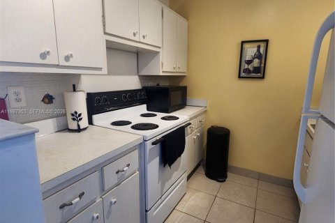 Condominio en venta en Fort Lauderdale, Florida, 1 dormitorio, 65.03 m2 № 2067175 - foto 7