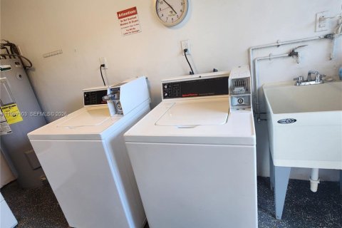 Condominio en venta en Fort Lauderdale, Florida, 1 dormitorio, 65.03 m2 № 2067175 - foto 19