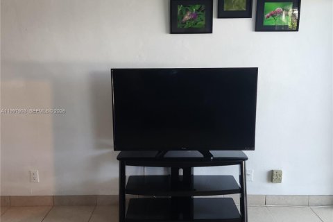 Condominio en venta en Fort Lauderdale, Florida, 1 dormitorio, 65.03 m2 № 2067175 - foto 6