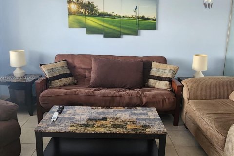 Condominio en venta en Fort Lauderdale, Florida, 1 dormitorio, 65.03 m2 № 2067175 - foto 1