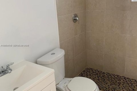 Villa ou maison à louer à Miami, Floride: 4 chambres, 261.61 m2 № 2305627 - photo 16