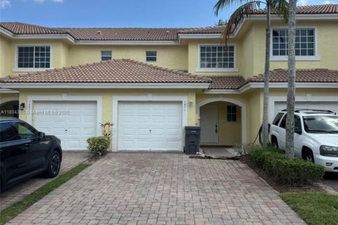 Townhouse in West Palm Beach, Florida 2 bedrooms, 128.48 sq.m. № 1729000 - photo 9