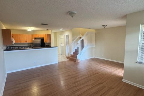 Townhouse in West Palm Beach, Florida 2 bedrooms, 128.48 sq.m. № 1729000 - photo 22