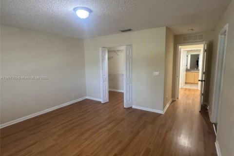 Townhouse in West Palm Beach, Florida 2 bedrooms, 128.48 sq.m. № 1729000 - photo 5