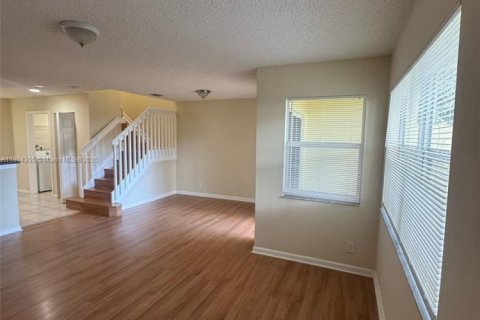 Townhouse in West Palm Beach, Florida 2 bedrooms, 128.48 sq.m. № 1729000 - photo 2