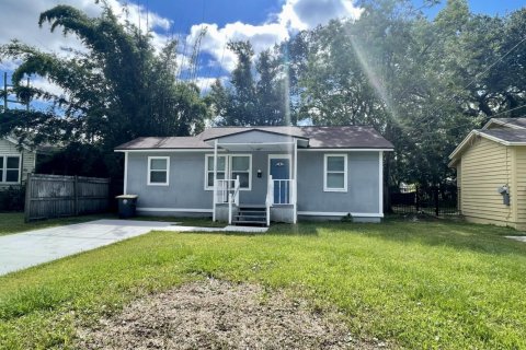 House in Jacksonville, Florida 3 bedrooms, 108.97 sq.m. № 801073 - photo 1