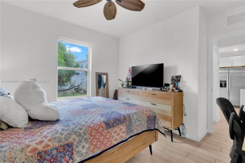 Купить виллу или дом в Флорида-Сити, Флорида 4 спальни, 197.51м2, № 1950270 - фото 13