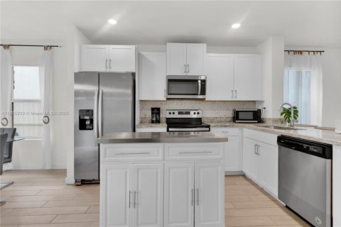 Купить виллу или дом в Флорида-Сити, Флорида 4 спальни, 197.51м2, № 1950270 - фото 6