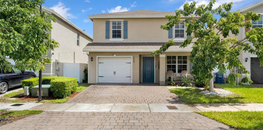 Дом в Флорида-Сити, Флорида 4 спальни, 197.51м2 № 1950270