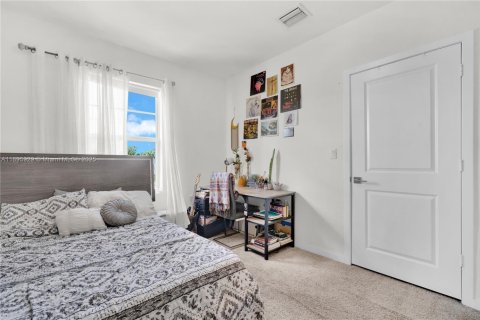 Купить виллу или дом в Флорида-Сити, Флорида 4 спальни, 197.51м2, № 1950270 - фото 22