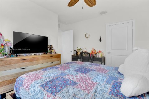 Купить виллу или дом в Флорида-Сити, Флорида 4 спальни, 197.51м2, № 1950270 - фото 12