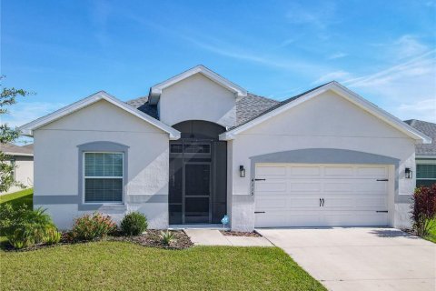House in Haines City, Florida 4 bedrooms, 188.5 sq.m. № 1885677 - photo 1