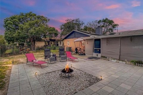 Villa ou maison à vendre à Deltona, Floride: 3 chambres, 126.81 m2 № 2236050 - photo 2
