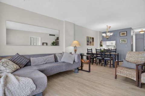 Copropriété à vendre à Pompano Beach, Floride: 2 chambres, 74.32 m2 № 2431308 - photo 9