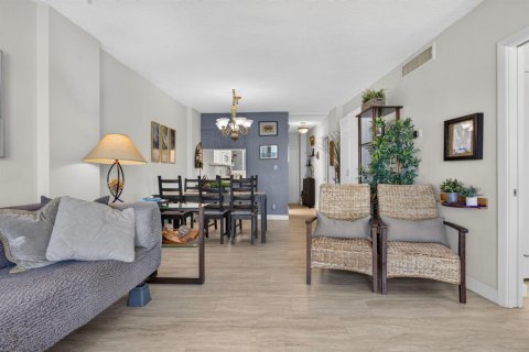 Copropriété à vendre à Pompano Beach, Floride: 2 chambres, 74.32 m2 № 2431308 - photo 10