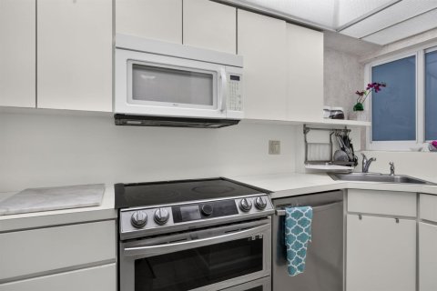 Copropriété à vendre à Pompano Beach, Floride: 2 chambres, 74.32 m2 № 2431308 - photo 13